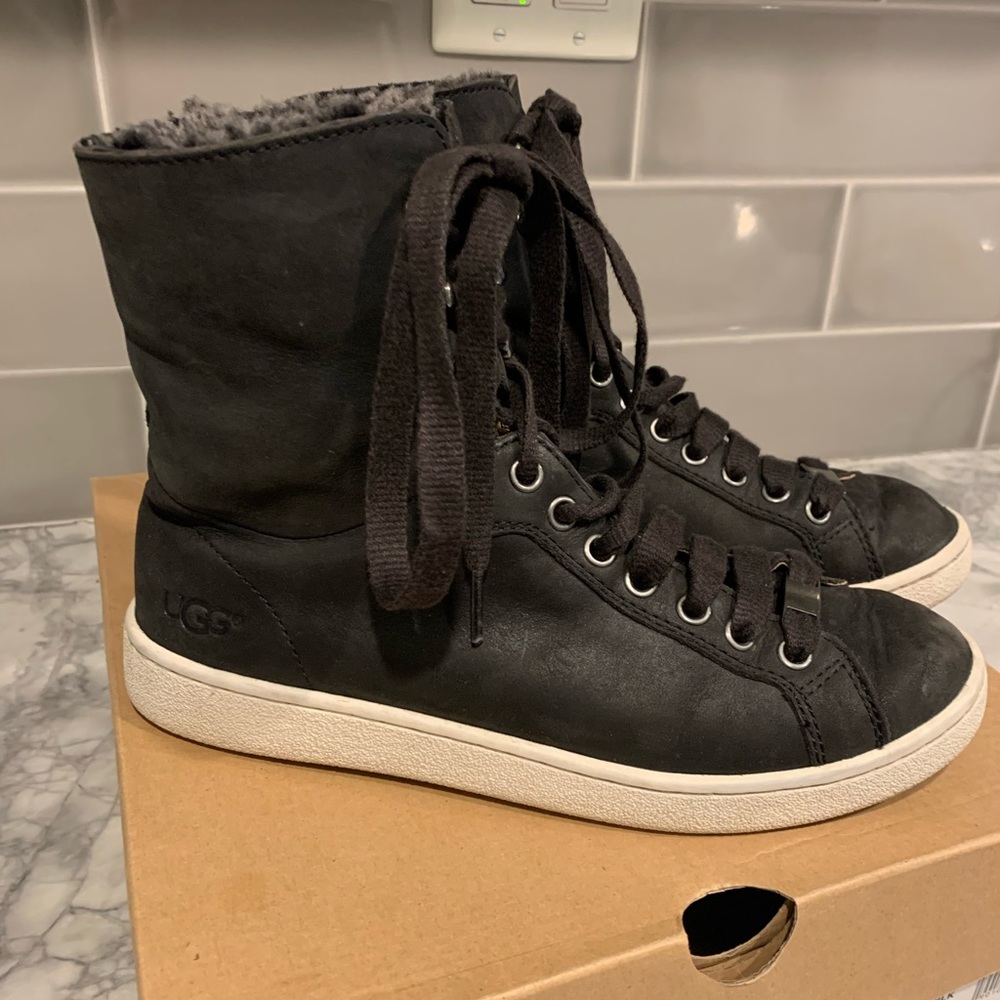 Ugg  black sneaker high top size 7 1/2